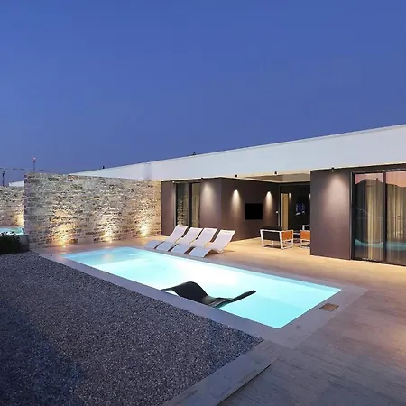 Holiday home K4
